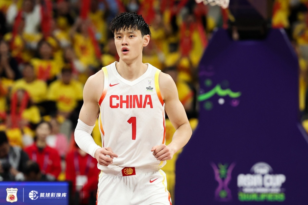 媒体人：中国篮球“旅外变强”刚起步 先站稳脚跟 未来需长期积累